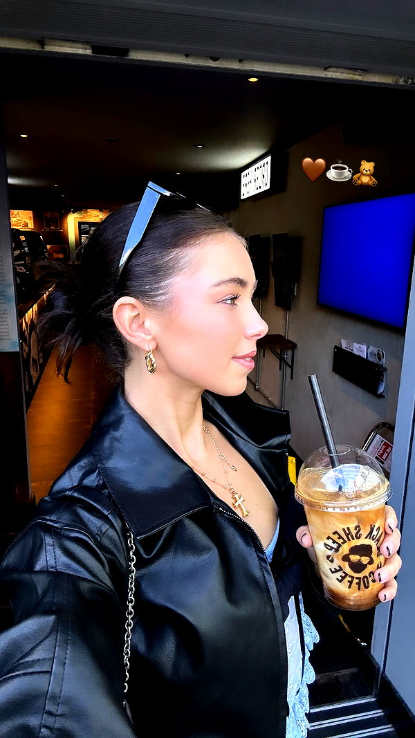 chloerosenbaum instagram image archive image