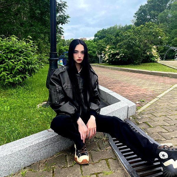 kriskaik instagram image archive image