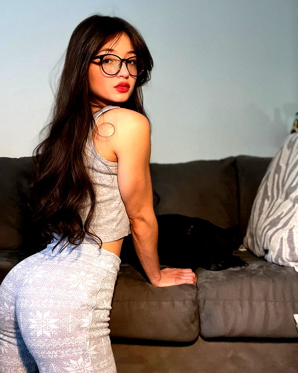 daniellebarnaa instagram image archive image
