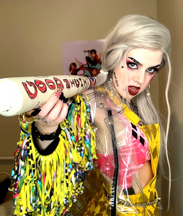 yeahimcaroline instagram image archive image