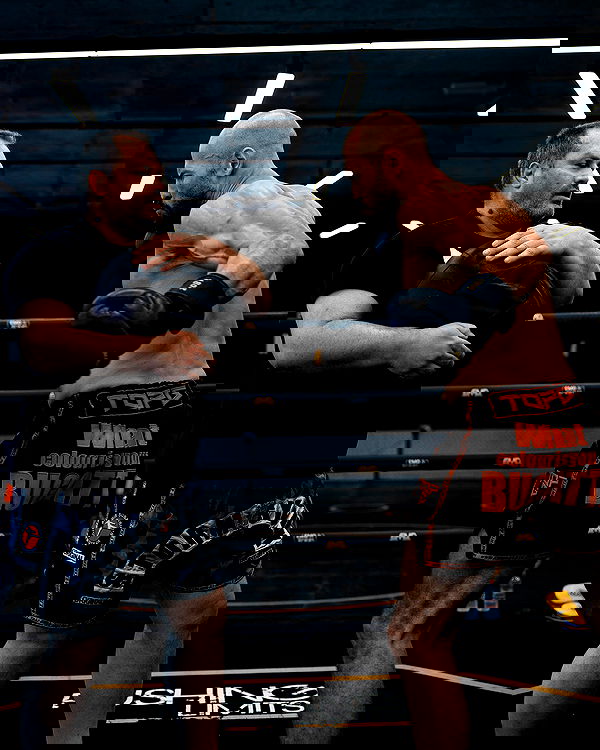 tateauraa tateauraa archive image