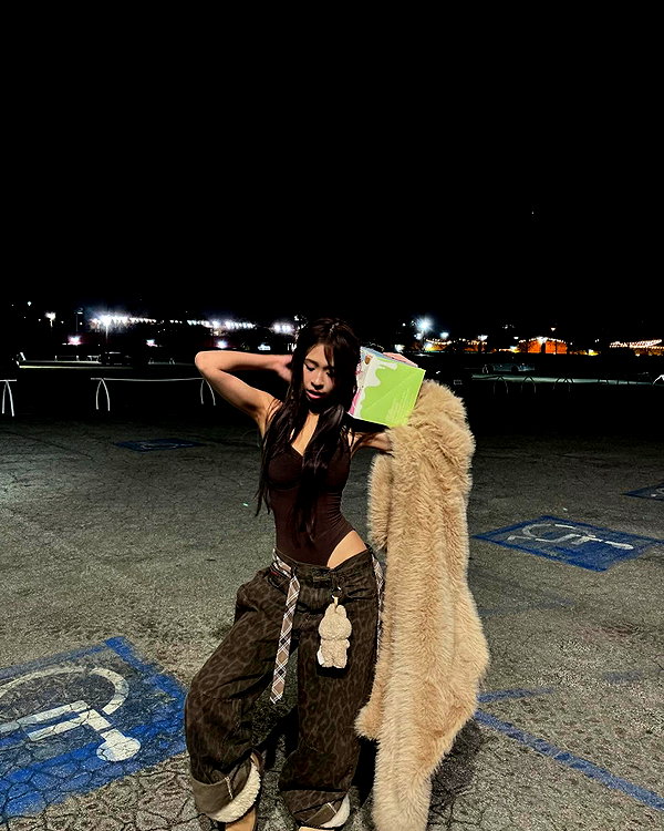 princessamelia_official instagram image archive image