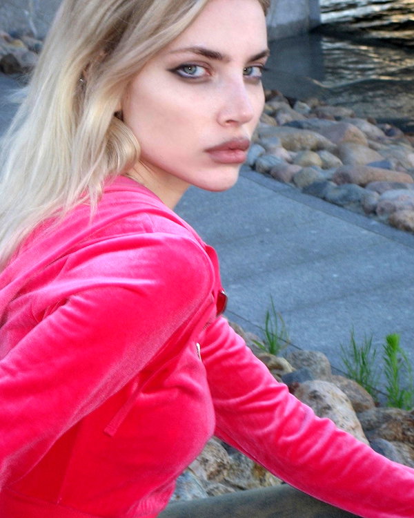 alien.hanna instagram image archive image