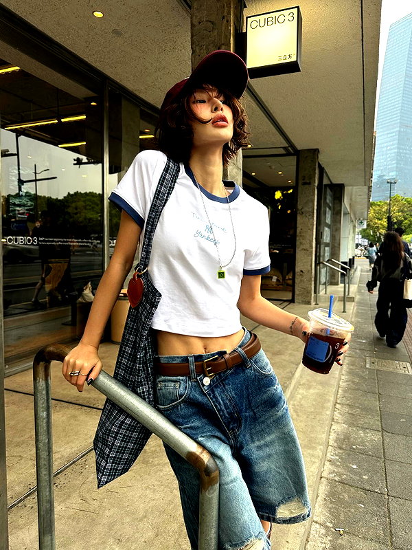 ll.lu1s instagram image archive image