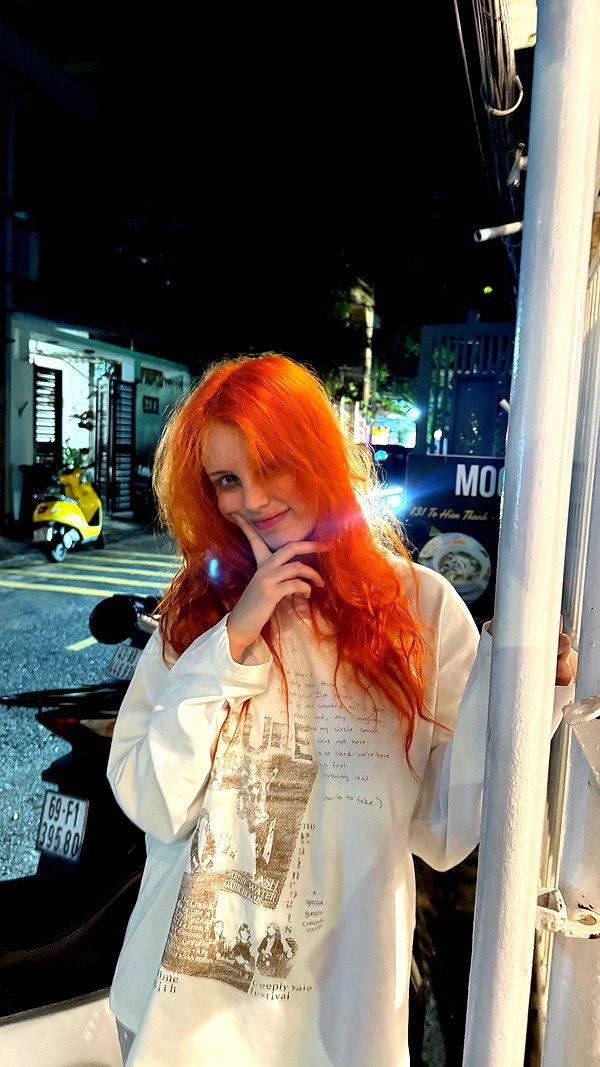 lana.monaaaa archive image