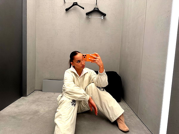 ariana_vomi instagram image archive image