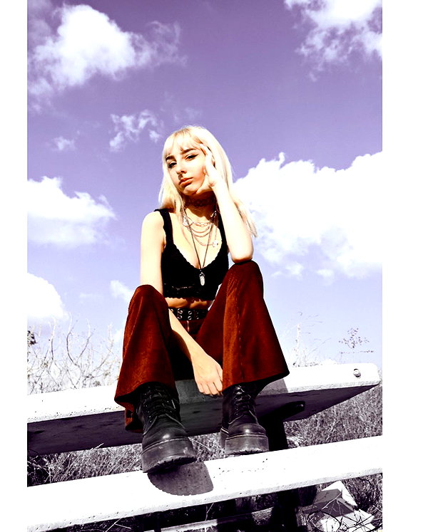 karin_orhov instagram image archive image