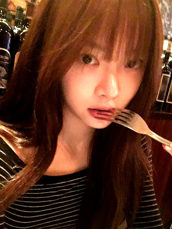 hhh.e_c.v instagram image archive image