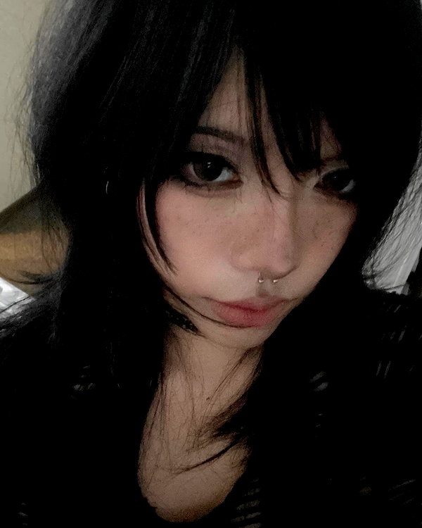 Archived image from @danvyee on Instagram