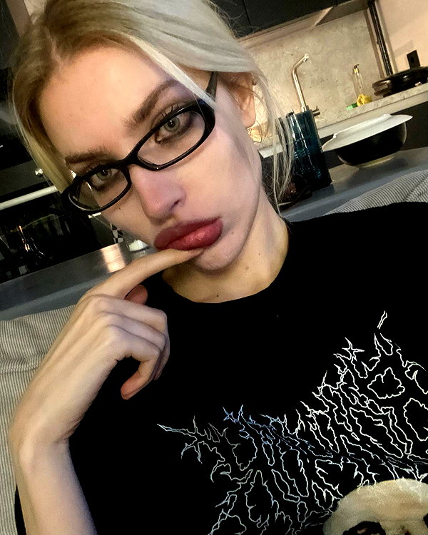 anya4everr instagram image archive image