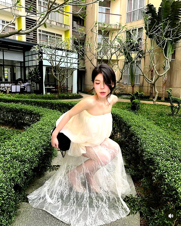 lyhythuedoxinh instagram image archive image