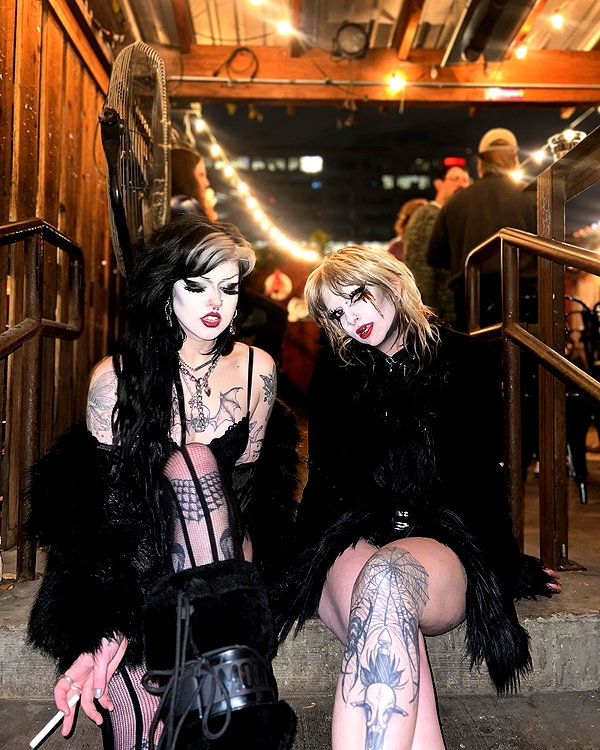 yeahimcaroline instagram image archive image