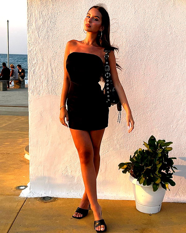zoeliss instagram image archive image