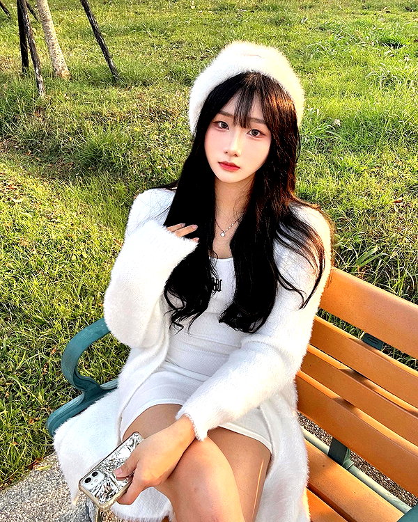 lai_931201 instagram image archive image