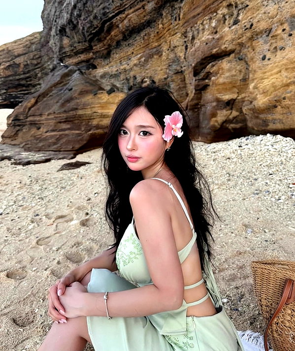 lyhythuedoxinh instagram image archive image