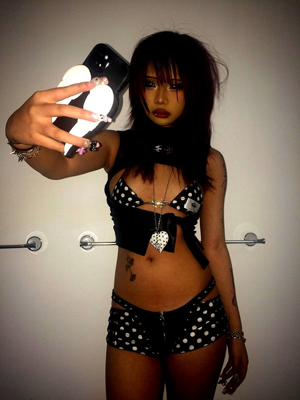 lovemeize instagram image archive image