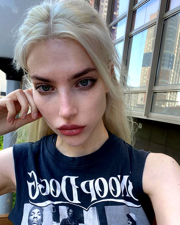 alien.hanna instagram image archive image