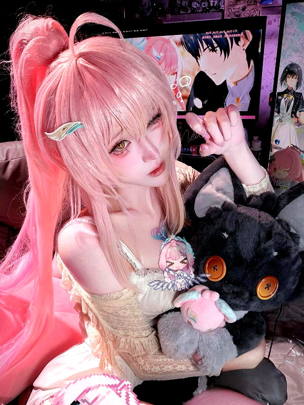gallery_cosplayer instagram image archive image