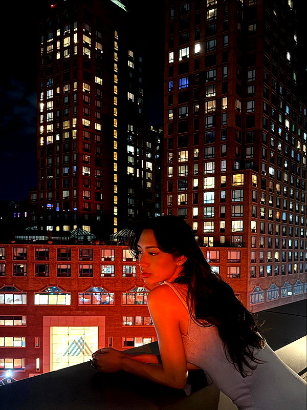cait.knight instagram image archive image
