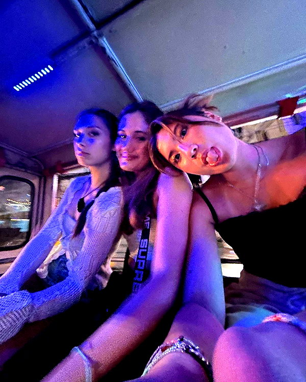 cait.knight instagram image archive image