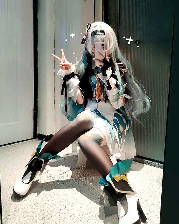 gallery_cosplayer instagram image archive image