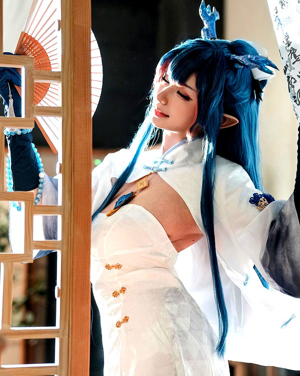 xier_cos instagram image archive image