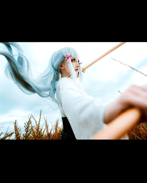 miee_cos instagram image archive image