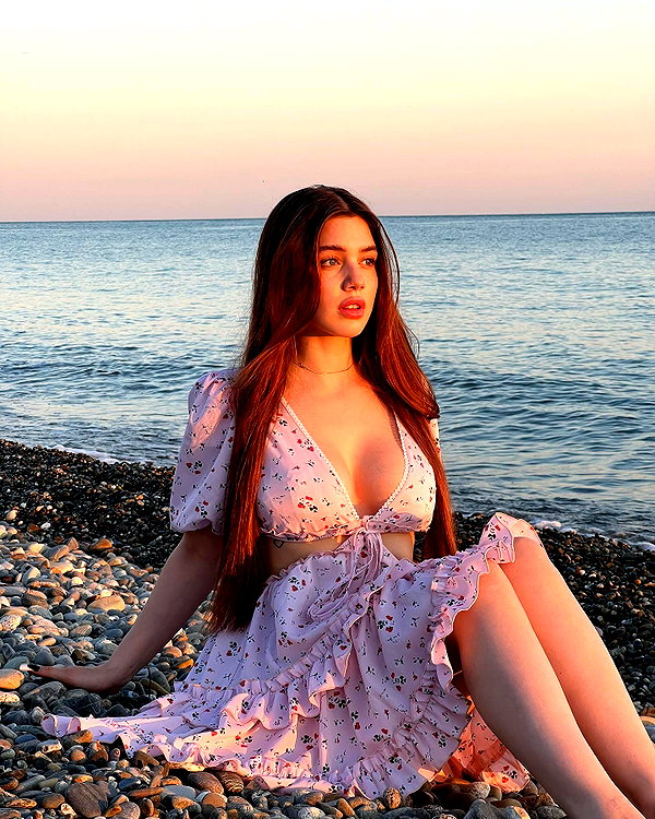 anna.utka22 instagram image archive image