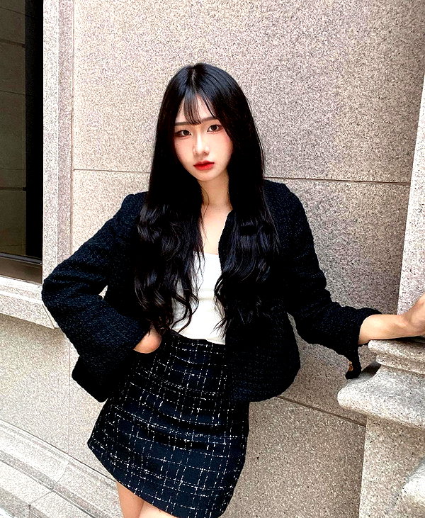 lai_931201 instagram image archive image