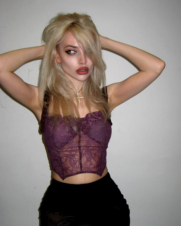 alien.hanna instagram image archive image