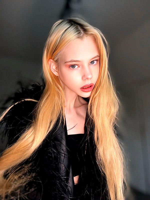 alisen.mari instagram image archive image