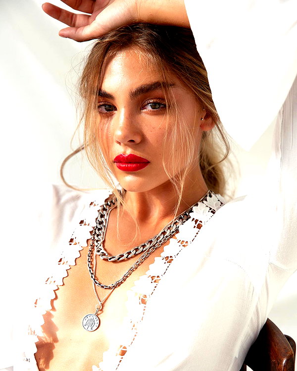 maya.keyy instagram image archive image