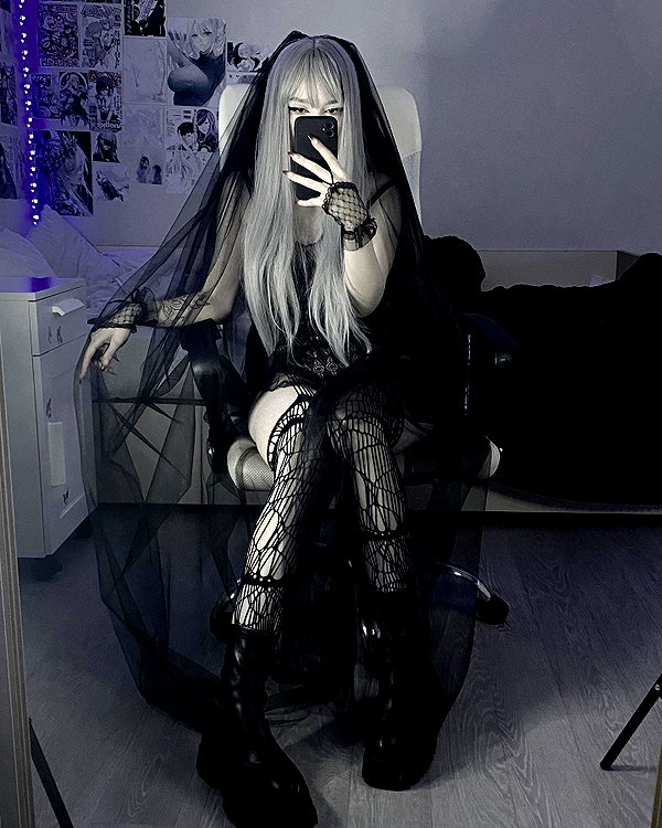 glowmoonshorty instagram image archive image