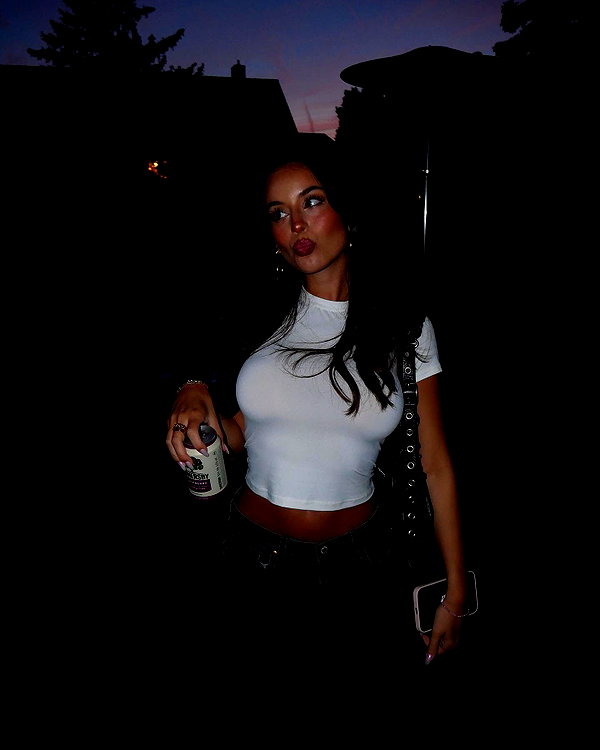 zoeliss instagram image archive image