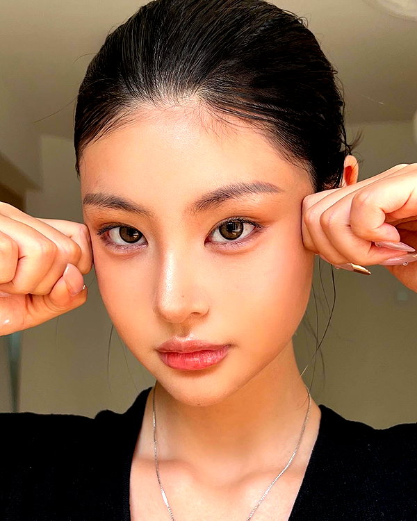 ll.lu1s instagram image archive image