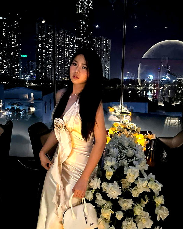 lyhythuedoxinh instagram image archive image