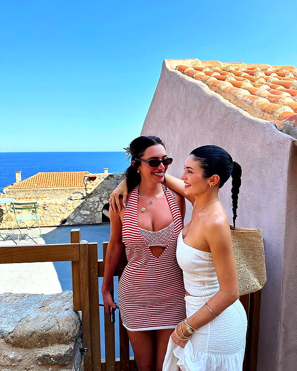 staskaranikolaou instagram image archive image