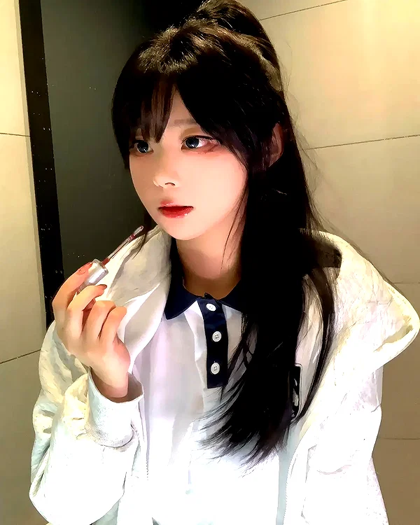 yingyinng_ instagram image archive image