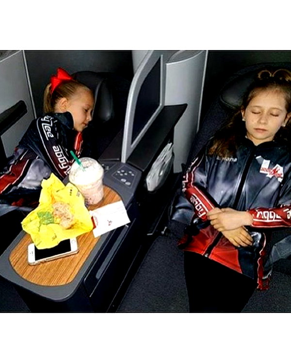 ellianawalmsley instagram image archive image