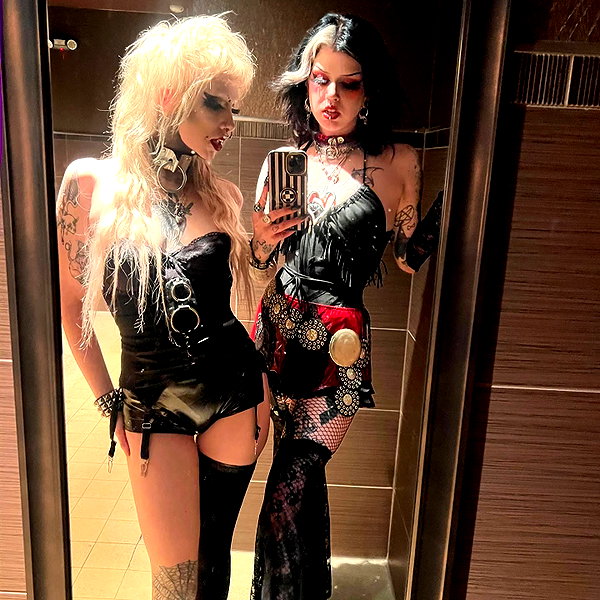 yeahimcaroline instagram image archive image