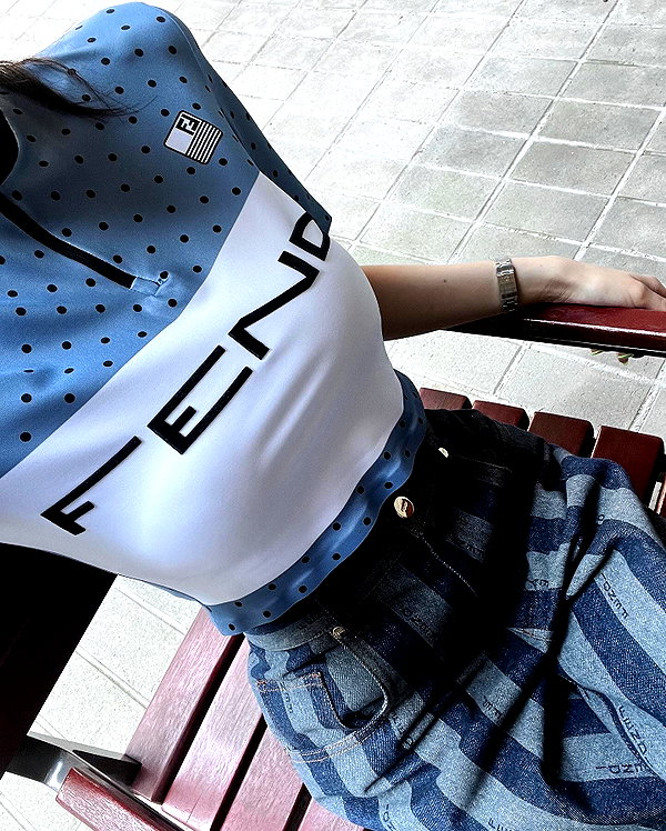dear.zia instagram image archive image