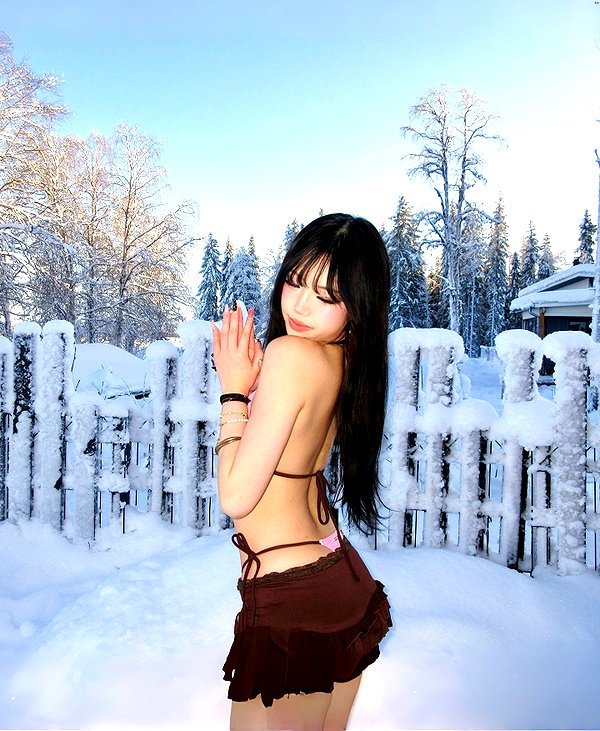 joycee.e instagram image archive image