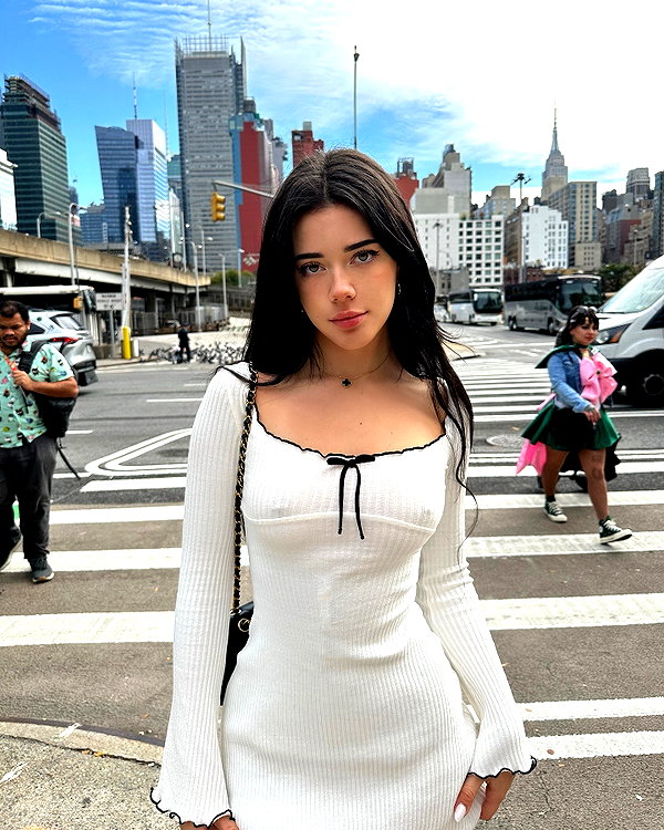 vanessa.rhd instagram image archive image