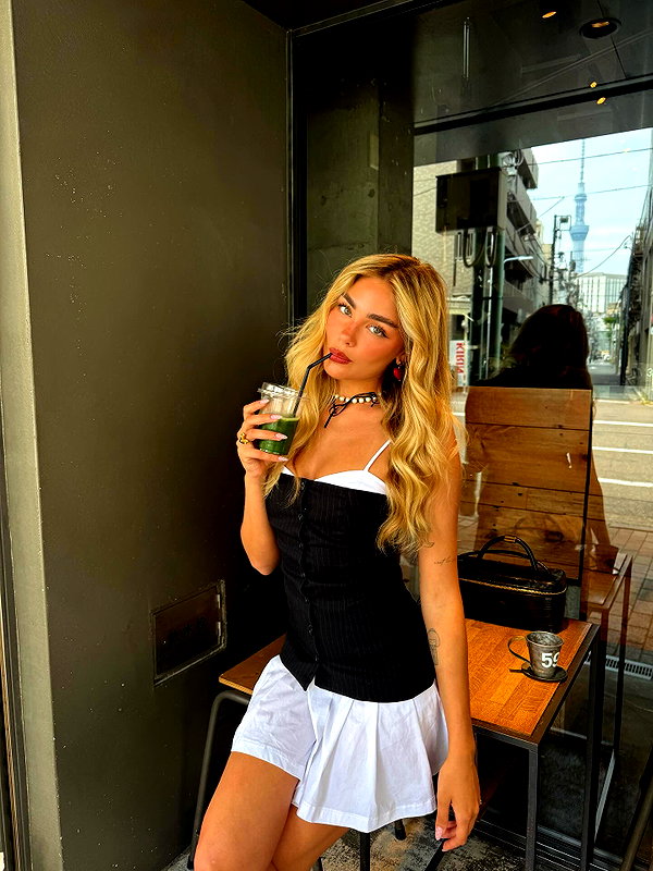 maya.keyy instagram image archive image
