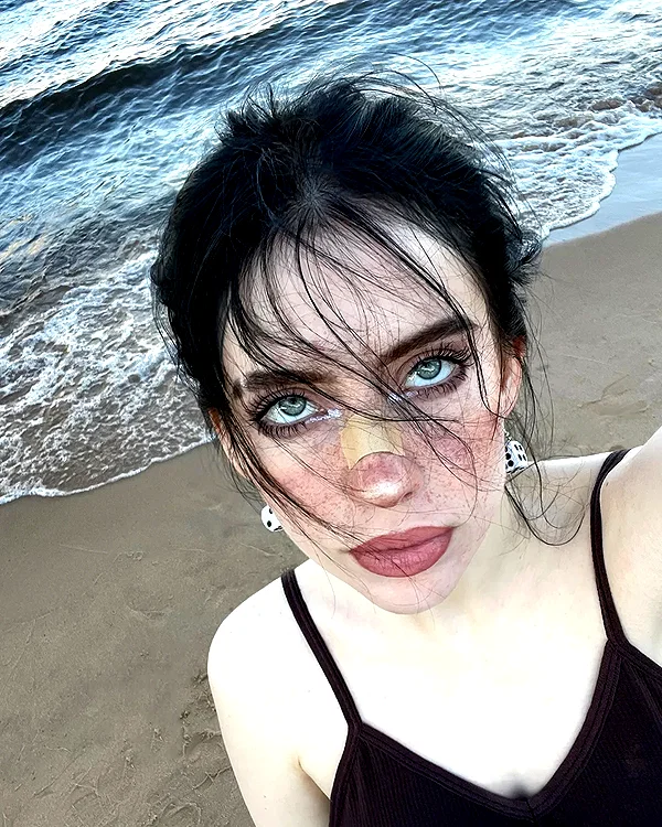 chica.niebla instagram image archive image