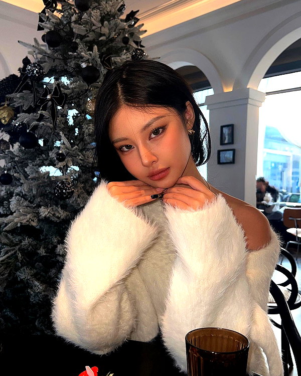 ll.lu1s instagram image archive image