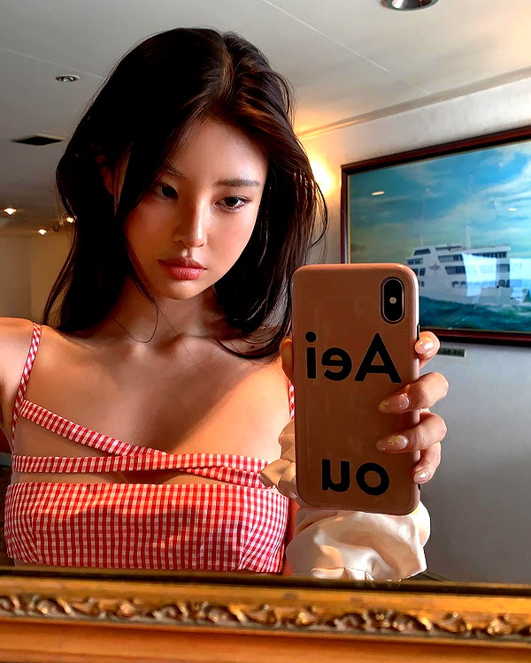 ll.lu1s instagram image archive image