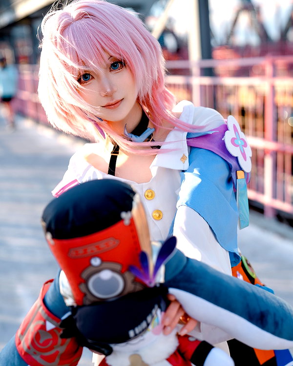 miee_cos instagram image archive image