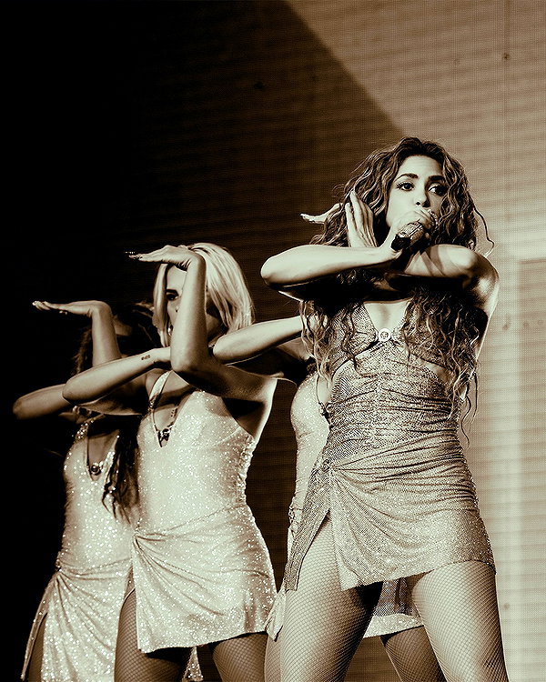 shakira instagram image archive image