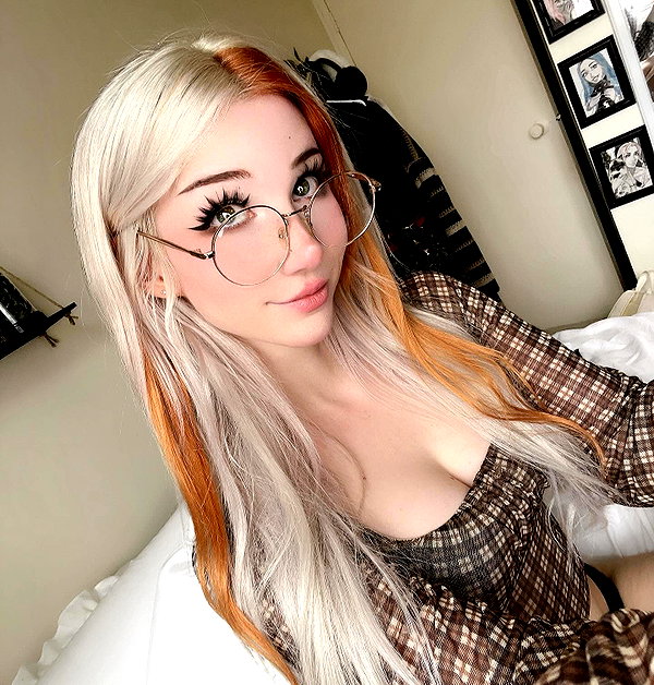 danielle.mercedie instagram image archive image